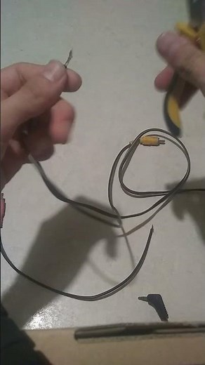 Cómo REPARAR un CABLE ROTO SIN SOLDAR #repair #tutorial #technology
