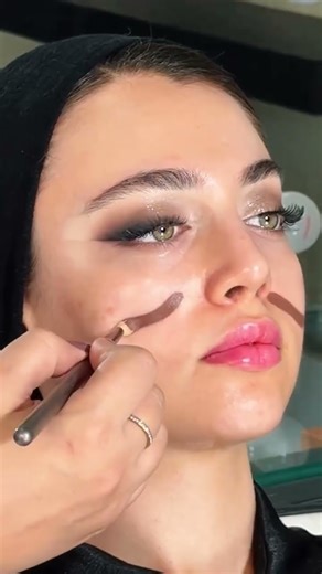 soft glam makeup tutorial pakistani inspired with lifted bright eyes and smooth glow #minimalmakeup