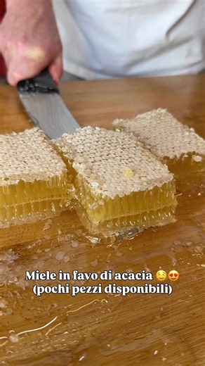 Miele di acacia in vendita: disponibilità limitata su apicolturanucci.it