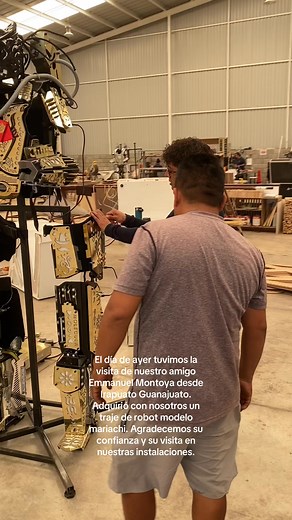 ¡Muchas gracias por su confianza, amigos! #luma #lighting #robotled #trajederobotled #SomosLUMALighting | LUMA Lighting pistas iluminadas