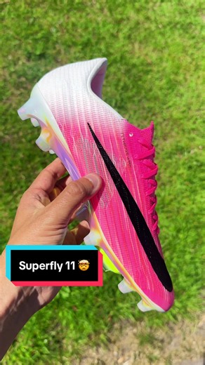 The new Superfly 11 is WILD 🤯 what do you think? 🤔 #unisportlife #footballboots #nikefootball