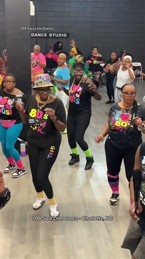 80s R&B/Soul music is the best! #80srnb #linedance - Treat Her Like a Lady - The Temptations