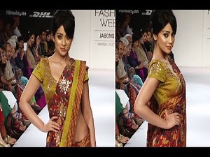 Shriya Saran's stunning ramp walk in saree at Lakme Fashion Week 2014.