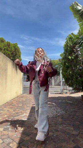 Mastering the Stomp Dance Move