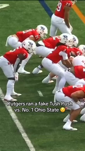 Rutgers fake "Tush Push" 🔥 | Legends Live