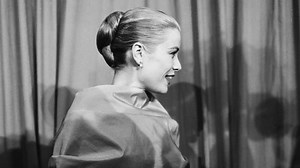 Hey, Hair Genius - How to Recreate Grace Kelly’s Classic Oscars Hairstyle at Home