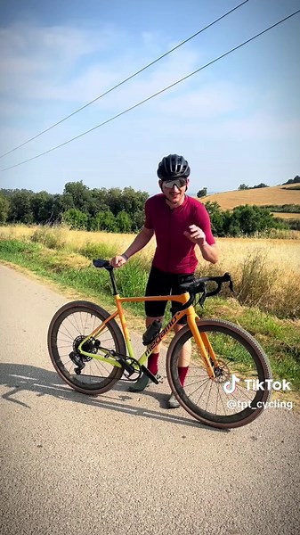 Cómo subirse a la bici: 4 maneras divertidas