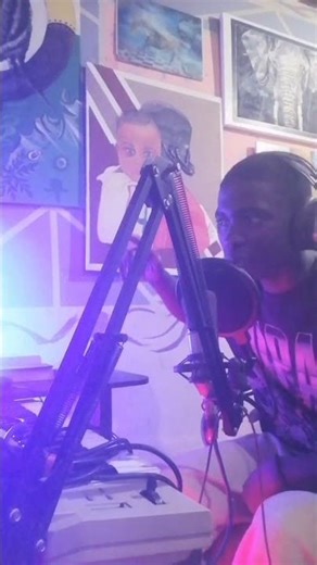 À qui les commandes ? Moi j'ai l télécommande