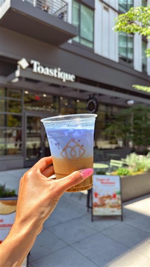Meet your new summer obsession 🌞the SEAFOAM LATTE 🌊☕💙 This dreamy sip starts with smooth espresso and milk, then gets topped with a refreshing cold foam made with blue spirulina, vanilla syrup, and a dash of sea salt—it’s giving ocean vibes meet creamy coastal bliss 🐚✨ Check your local Toastique for availability 💙 #toastique #seafoamlatte | Toastique