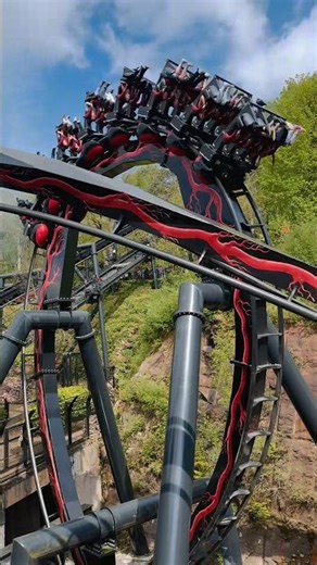 Crazy rides, crazy vibes 🎢🔥Alton Towers never disappoints! #RollerCoaster #ThrillSeekers #ukvibes