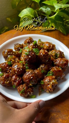 Bharati Vahagaonkar on Instagram: "Yeh nahi khaya toh kya khaya? 🤤🧡Manchurian lovers assemble 😍🧆 Sauce game strong with @gustofoods 🔥 Don’t forget to use coupon code ‘ Bharati15 ‘ while ordering ✨ . INGREDIENTS . To Make Manchurian Balls Cabbage 1 cup finely chopped Carrot ½ cup finely chopped Onion 2 finely chopped Capsicum 1 finely chopped Spring onion 4 tbsp Salt Black pepper ½ tsp Red chilli 1 tsp Ginger-garlic paste 1 tbsp Soy sauce 1 tbsp Maida ¾ cup Cornflour ½ cup Mix everything wel