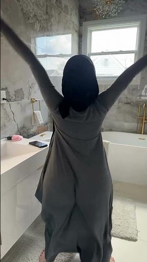 Ms Sethi- Dancing is my passion😘 Can you pull my dress out? in big Ass 😉 #sethivlogs #shilpashetty