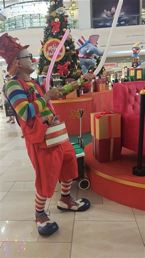 This Clown’s Balloon Art Will Blow Your Mind! 🎈🤡✨