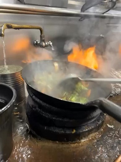 Let’s be honest… You were never leaving the house tonight. We respect that. We support that. We deliver to that. 🖤 Game night tonight! 🏈 Let us bring the goods straight to your couch. Wings, lo mein, dumplings & more — we’ve got it all. Sit back, relax and enjoy the game… we’ll handle dinner. 🍗🍚🥡🍤🥠📲 Call us at 830-609-9709 or order online at happydragondelivery.com | Happy Dragon