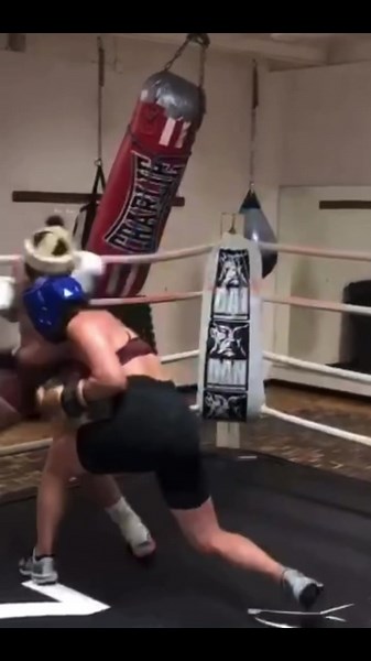 Boxing Sparring Techniques for Female Fighters