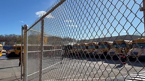 32K views · 135 reactions | IT’S NOT LOCAL UNLESS ITS YONKERS VOICE!!!! Date: 11/29/25 Time:11:30AM Where: 870 Nepperhan Av What: Multiple School Buses on Fire **** Yonkers Voice EXCLUSIVE Images **** YFD / YPD & Empress EMS on site responding to multiple School Buses on Fire. At this moment is unknown how the fire started but we do know that no one was hurt. | Yonkers Voice News | Facebook