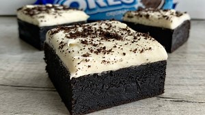 1M views · 42K reactions | 3-Ingredient Oreo Cake with cream cheese...