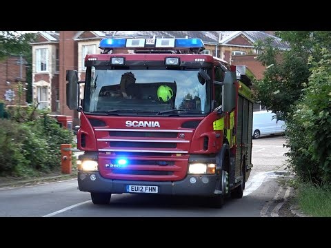 Surrey Fire and Rescue Service, Reigate S11P1 turnout to emergency