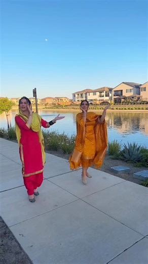 UC Davis Giddha on Instagram: "Super quick choreo video while recording boliyan💃 #ucdavisgiddha #ucdavis #giddha #punjabidance #punjabi"