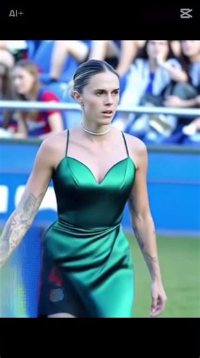 Mapi León deslumbra con vestido de gala verde: elegancia en estado puro 💚✨ #shorts