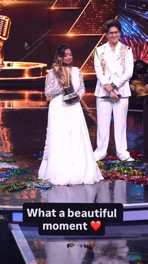 Shreya Ghoshal Jyotirmayee Nayak & Tanishk Shukla winner & Runner up beautifulmoment Indian idol 16