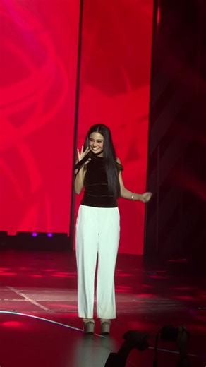 Give na give, yesss #NicoleOmillo #PadayonConcert #concertforacause