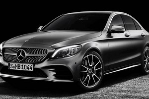 Golf Clubs And Mercedes C-Class: Can They Fit Together?