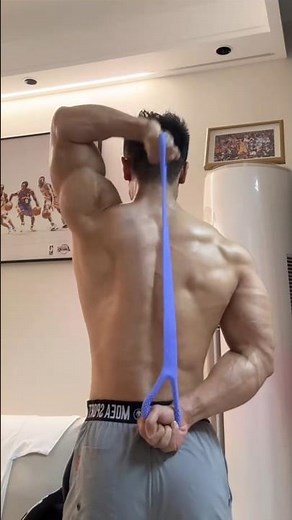 Daily Resistance Band Routine for a Slim Back & Toned Shoulders 💪 #ResistanceBand #Fitness #gymlife
