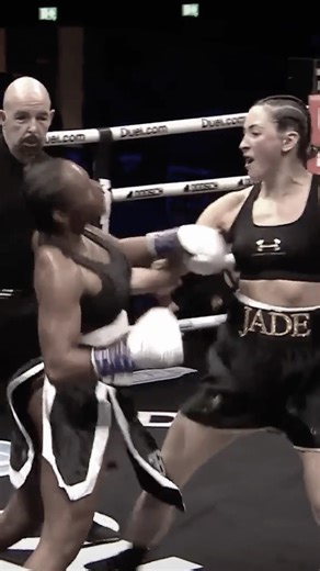 The nastiest KO in Misfits Boxing history 🤯 #misfitsboxing #eddiehall #tommyfury