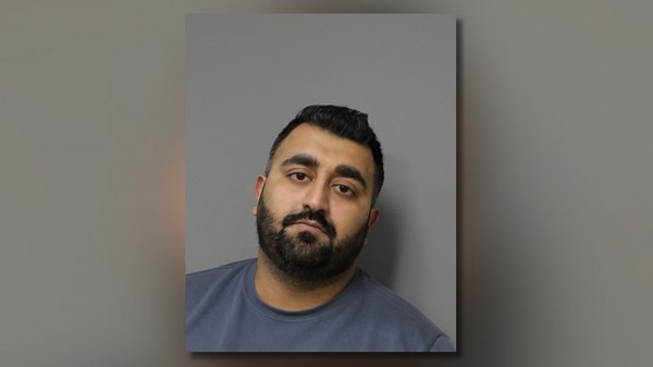 Driver charged with DUI after crash in Avon