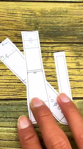 Unbelievable Leather Engraving Skills by a Master Artist