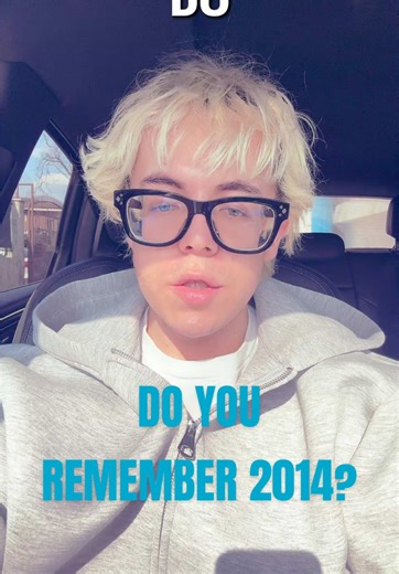 Follow this pop boii🫧🎶'2014' out super soon! 🛼#2016 #tumblr #nostalgia #tumblraesthetic #poprap