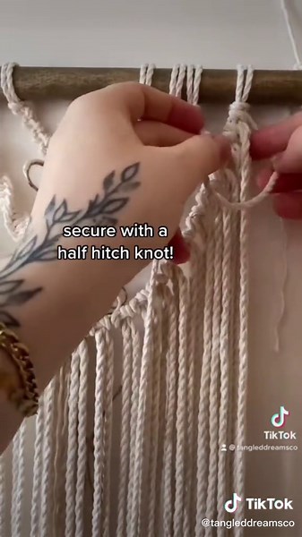 Learn How to Tie a Lark's Head Knot with One Rope