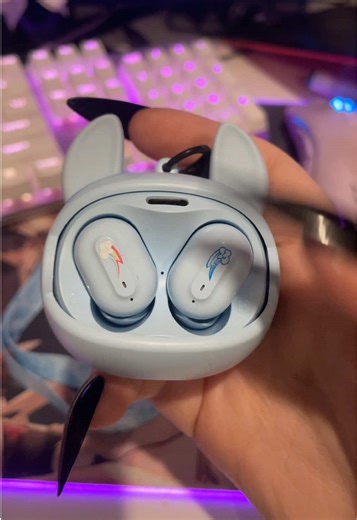 Rainbow Dash Cosplay и обзор оверпрайсных наушников