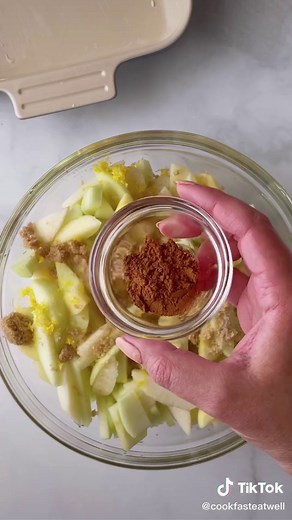 Delicious Apple Crisp Recipe with Easy Crumb Topping