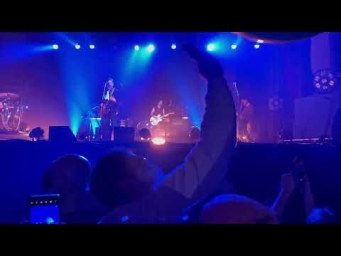 Kings of Leon - Waste a Moment [Live @ Chicago] 12/08/2021