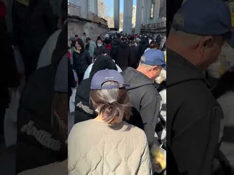 Da Gou Shi Chang (大沟市场) "People Mountain People Sea" Dalian