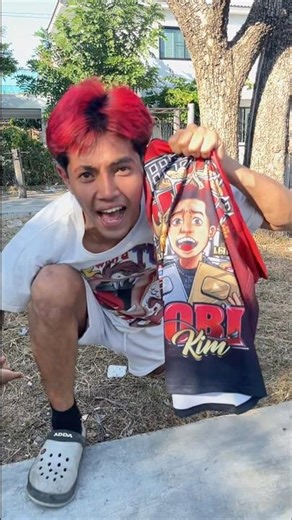 NobiKim does a backflip to exchange shirts. #NobiKim #youtubeshorts #subscribe