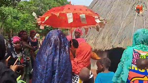 864K views · 35K reactions | Voici comment le mariage est traditionnellement célébré au Foutah Djallon. Sur ce plan, même s'il y a de la modernité dans la façon de célébrer un mariage au Foutah, la tradition reste cependant en vigueur. Du début à la fin de la cérémonie, tout est respecté au pied de la lettre. Suivez ce mariage qui a eu lieu à Matakaou, dans Koubia, il y a quelques jours. | FOUTA KA MEEN TV | Facebook