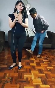 909K views · 10K reactions | Si esta noche no me acompañas así en el karaoke, te vas por donde viniste. Primer y único aviso. | Corazón Campero | Facebook