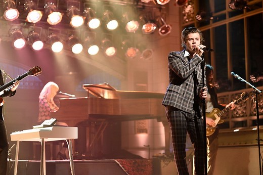 Harry Styles Returns To ‘SNL’ For Double Duty In March