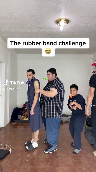 The rubber band challenge 😭 #fyp