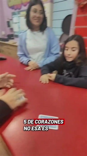 ¿con qué carta se hace? #humor #magia #cartas #truco #parque