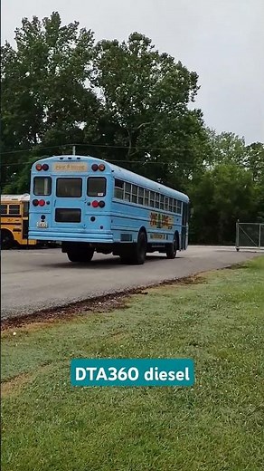 Amtran Genesis school bus - Departing from lot | #international #diesel #schoolbus #bus #vintage