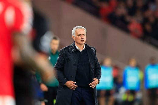 Benfica : l'échange amusant entre un journaliste et Mourinho autour de l'avenir du Special One