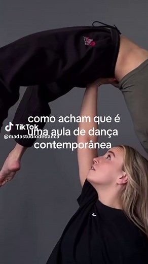 Aula de Dança Contemporânea: Sensação e Experimentação de Movimentação