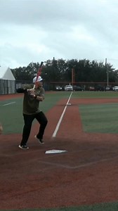 Balls Come Hot down the 3rd Base Line! #hotcorner #majorslowpitch #AWorlds #usssaworlds #majorsoftball #conferenceusssa #Sports | SoftballCenter.com