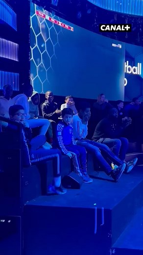 39K views · 328 reactions | L’explosion de joie sur le plateau du CFC 朗 On retrouve toute l’équipe du Canal Football Club pour débriefer ce match fou dès 19h30 sur CANAL+  | CANAL+ Sport | Facebook