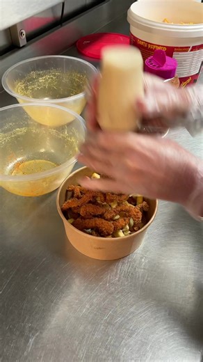 Wee Betty's Cajun Box Recipe with Homemade Garlic Mayo