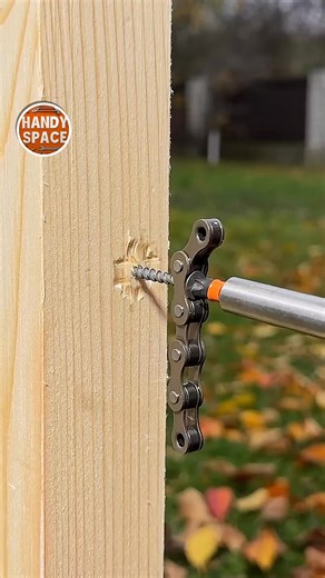 1.2M views · 4.7K reactions | #lifehacks #diy #tricks #viral #trending #mustwatch #fyp #explore #genius #hack #smartideas #usaviral #usatrending #usa #wow #omg #everydayhacks #relatable #simplehacks #videooftheday #LifeHacks #EverydayHacks #SmartLiving #ViralLifeHack #HackOfTheDay #TrendingInUSA #MindBlowingHacks #handyspace #handy #space | LifeHack Master | Facebook